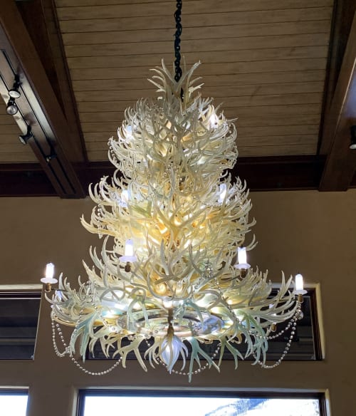 Custom Glass Antler Chandelier | Chandeliers by Anchor Bend Glassworks