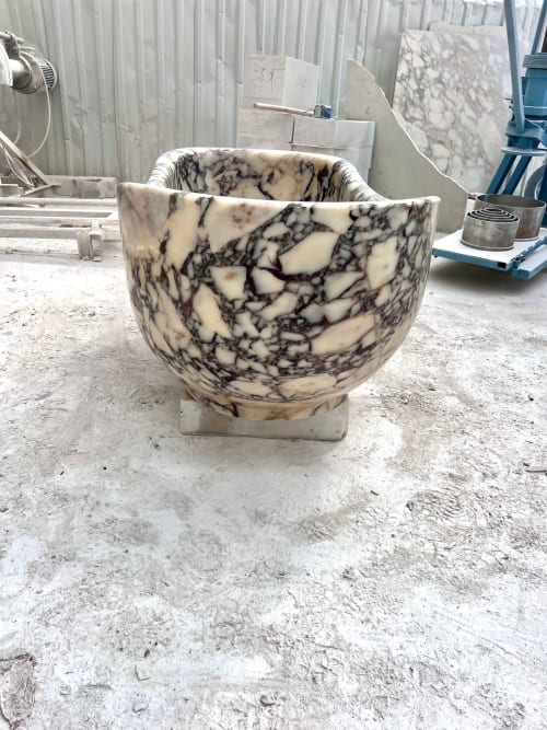 Calacatta Viola Marble Handmade Tub, Fully Customizable | Water Fixtures by AEGEAN MARBLE ARTISAN ATELIER