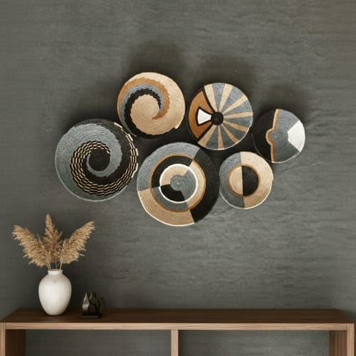 Black & Gray Wicker Wall Basket Set, 6 Piece Boho Decor | Decorative Plate in Decorative Objects by Sarmal Design