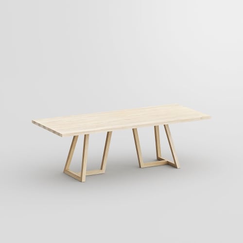 MARGO Table. With well-balanced bearing structure.