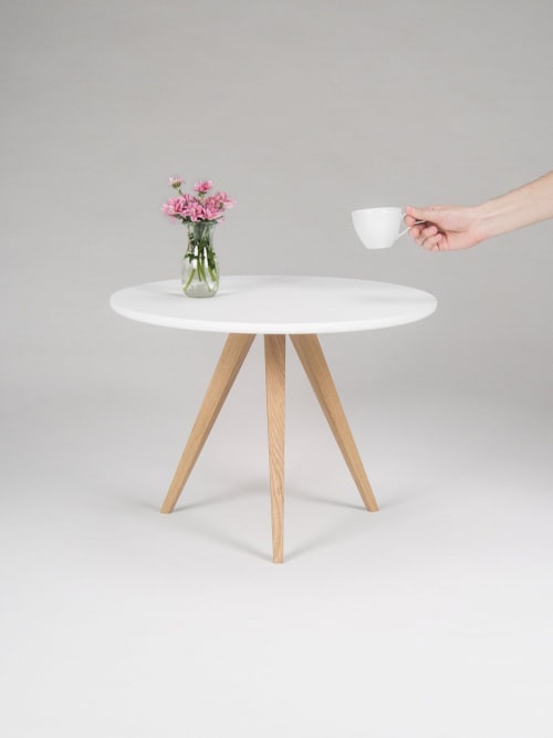 White round coffee table, with solid oak legs, scandinavian | Tables by Mo Woodwork | Stalowa Wola in Stalowa Wola