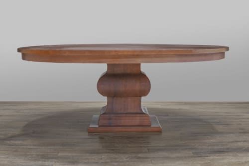 Carved pedestal dining table | Furniture by Graeber Design