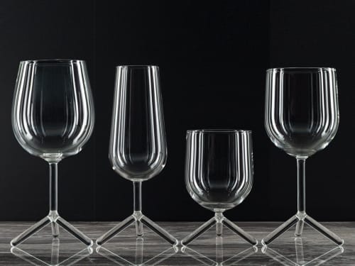 Mix set 4 different tripod glasses | Drinkware by Maarten Baptist