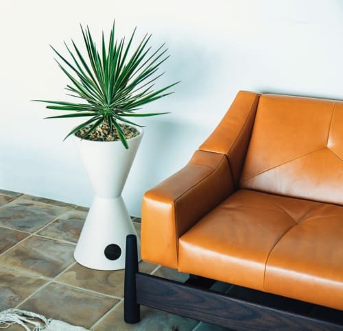 TH2 hourglass planter | Vases & Vessels by Vessel USA Inc.