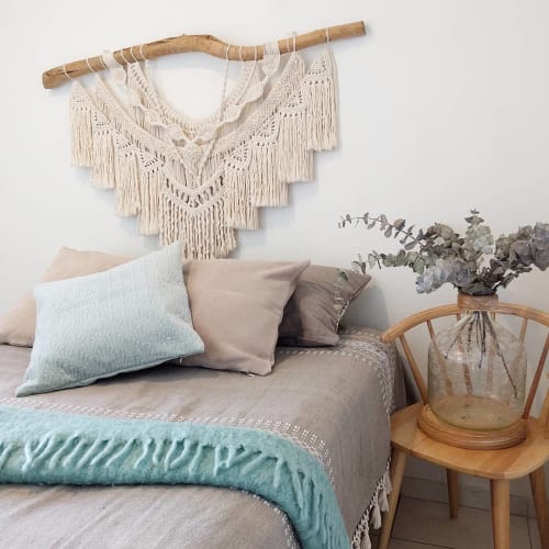SHONE (Three in Zapotec dialect) | Macrame Wall Hanging by LIDXI Decoracion (by Nadxieelli Suastegui G.)