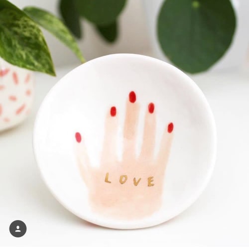 Love Hand Dish | Sculptures by BIRDCANFOX