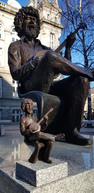 Luke Kelly | Public Sculptures by John Coll Sculpture