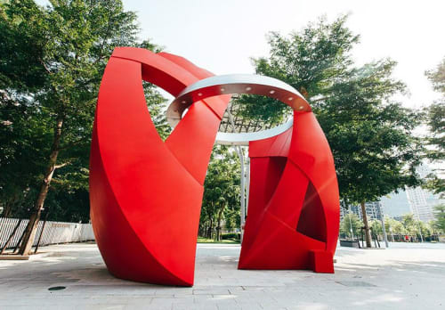 BETWEEN PAST AND FUTURE | Public Sculptures by Ariel Moscovici