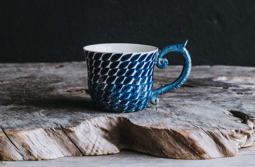 Large Dash Patterned comfortable elegant Tea Mug | Cups by Miranda Berrow Ceramics