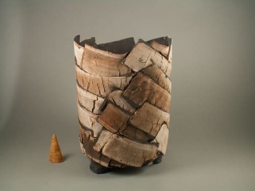 Ch4.5-2 | Vases & Vessels by COM WORK STUDIO