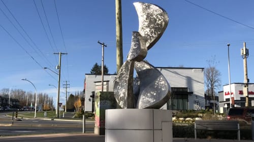 Bright Knights | Public Sculptures by Jock Hildebrand | Focal Point in Surrey