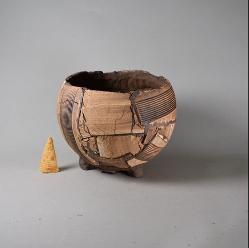 Co4-1 | Vases & Vessels by COM WORK STUDIO