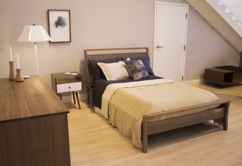 Diy modern build diy mid century modern pinewood bed frame. mid century modern bedroom by freeze