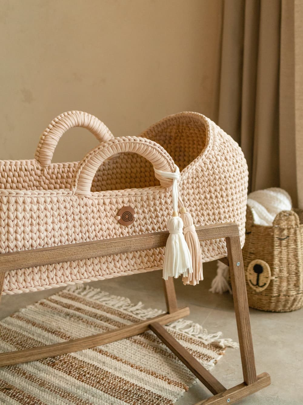  Handmade Baby Moses Basket Bassinet, Beautiful Bed Frame for  Cozy and Safe Sleep : Handmade Products
