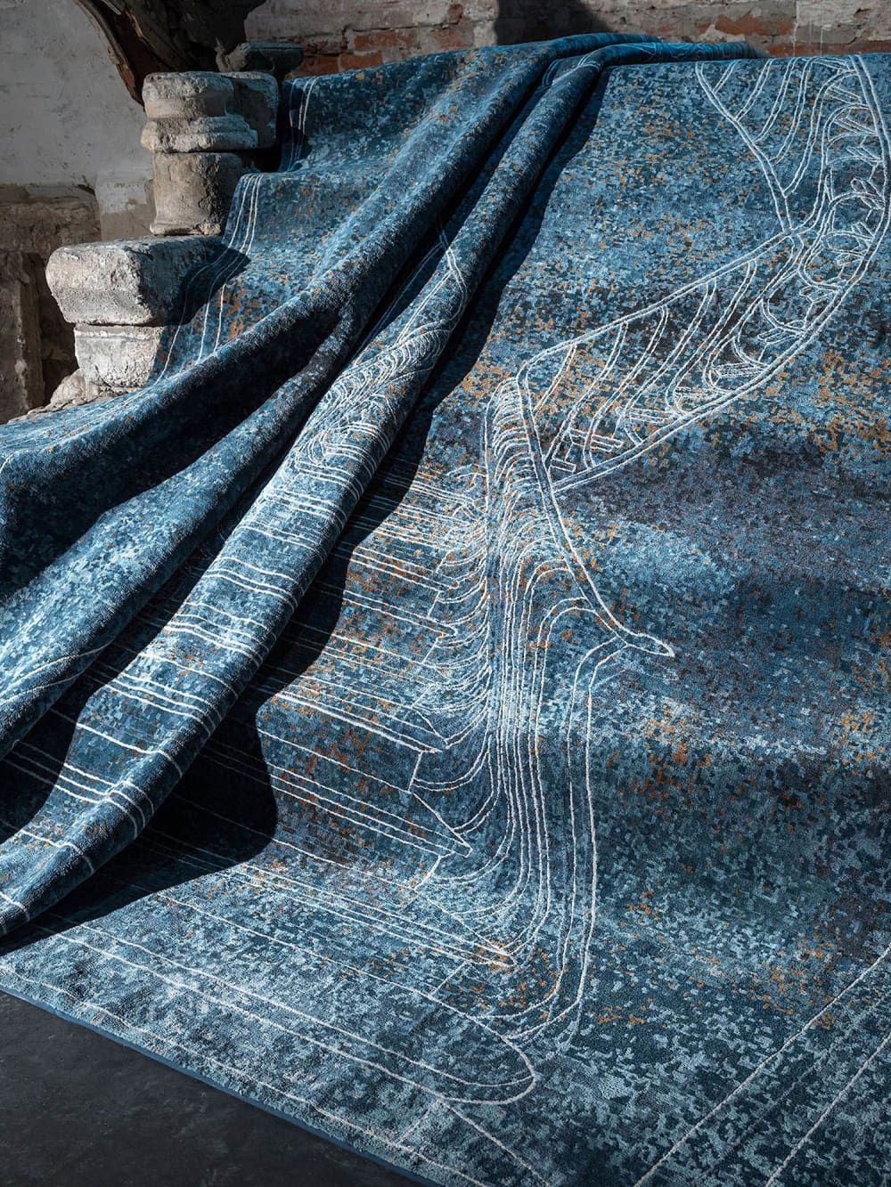 Rug Napoli Smeraldo hand-knotted architecture themed blue by Atelier ...