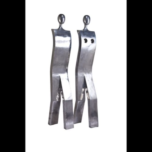 Walk On By | Public Sculptures by Nicole Allen Sculpture | Eastland Shopping Centre in Ringwood. Item made of metal