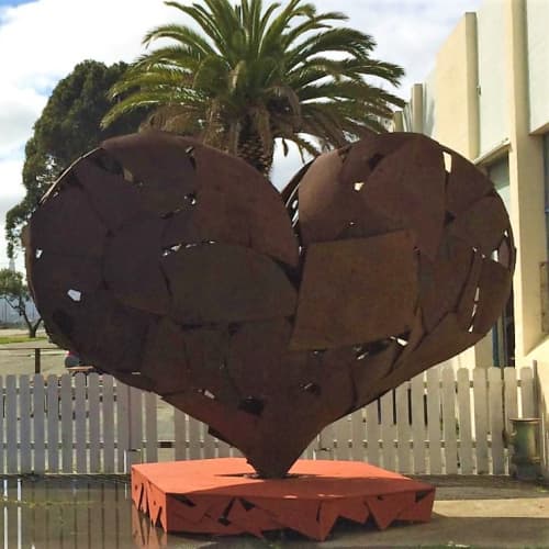 Heartfullness | Sculptures by Katy Boynton | VIE Winery in San Francisco