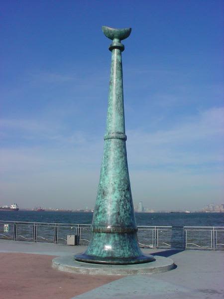 Beacon | Public Sculptures by Robert Ressler | American Veterans Memorial Pier in Brooklyn
