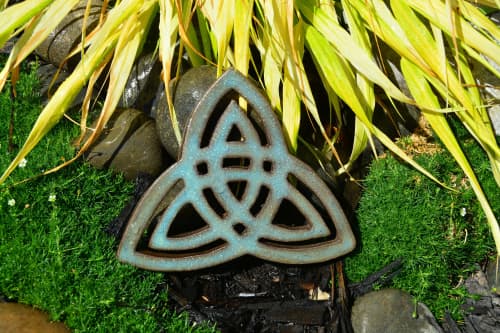 Celtic Knot Trinity | Wall Sculpture in Wall Hangings by Studio Strietnberger / Knottery Pottery - Kathleen Streitenberger. Item made of ceramic