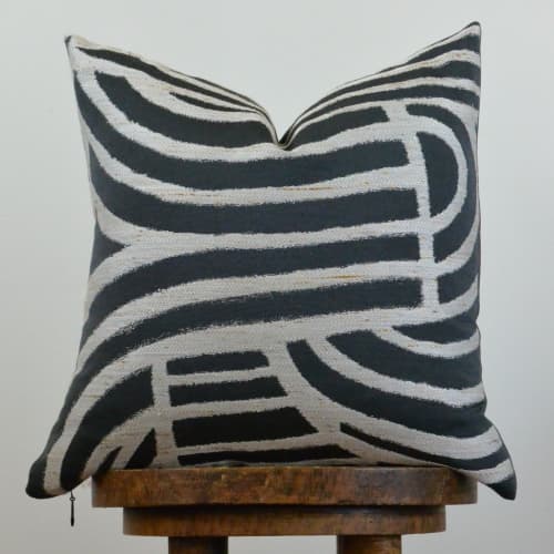 16x16 throw outlet pillows