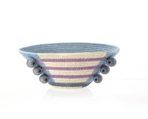 fret medium basket | Serveware by Charlie Sprout. Item made of fabric