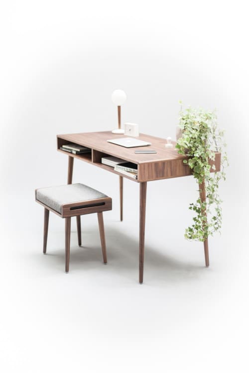 Modern Walnut Desk with Open Cubbies | Tables by Manuel Barrera Habitables. Item made of walnut
