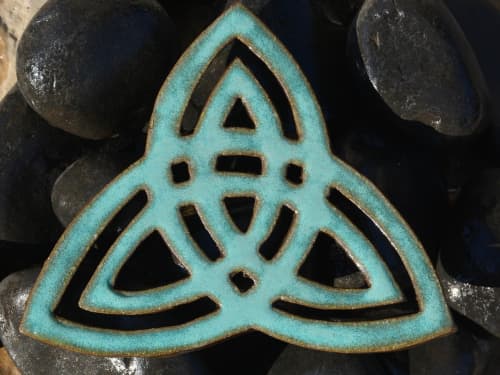 Double Trinity Celtic Knot | Wall Sculpture in Wall Hangings by Studio Strietnberger / Knottery Pottery - Kathleen Streitenberger. Item made of ceramic