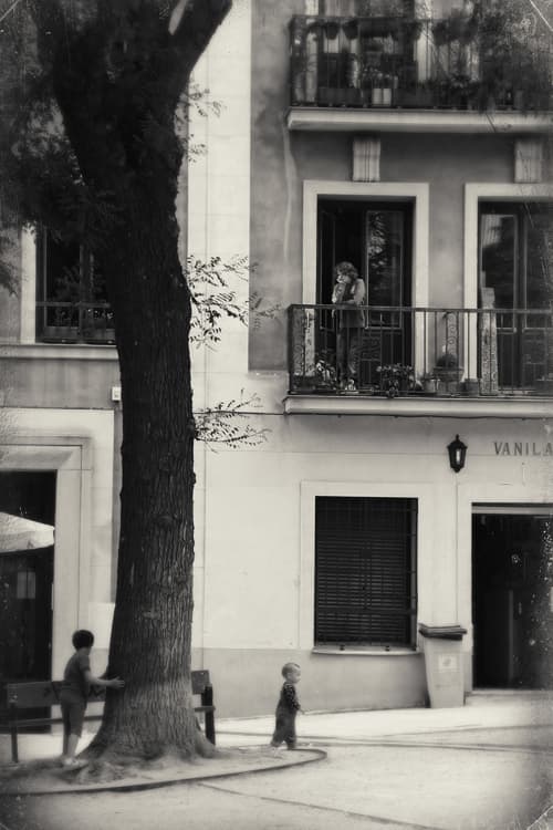 Balcony #5 (with children) | Photography by Louise O'Gorman