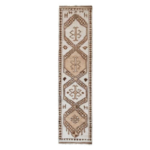Natural White Herki Turkish Hand-Knotted Runner 2'9" X 11'6" | Runner Rug in Rugs by Vintage Pillows Store. Item composed of cotton and fiber