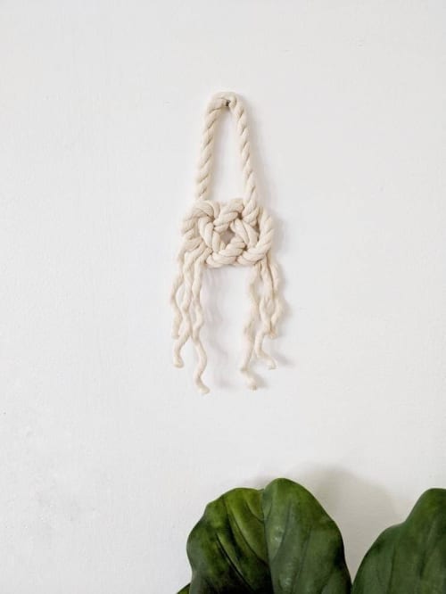 THE JOSEPHINE Small Modern Macrame Wall Hanging, Josephine | Wall Hangings by Damaris Kovach. Item composed of cotton