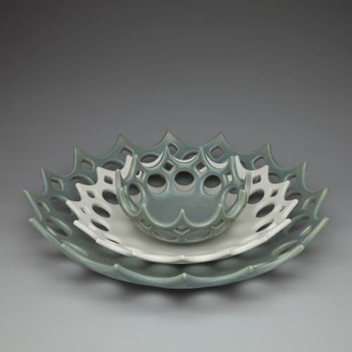 Crown Nesting Bowls - green / white | Decorative Objects by Lynne Meade