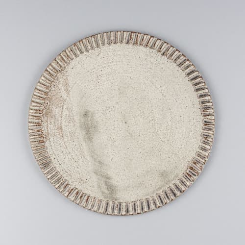 Plate Bryron Bush | Dinnerware by Svetlana Savcic / Stonessa. Item composed of stoneware