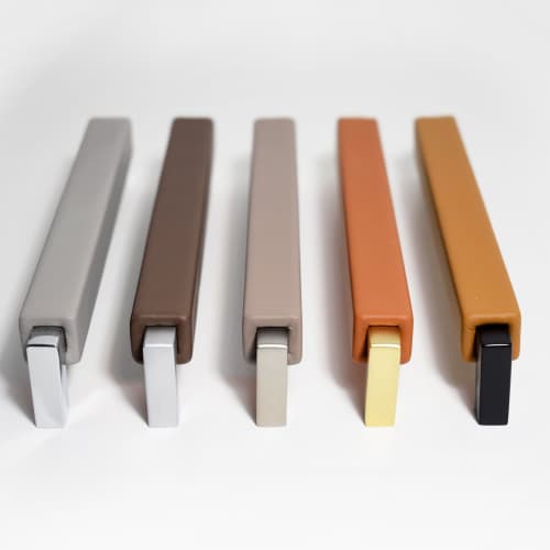 Leather Handle Pulls CAPRI | Hardware by minimaro - luxury furniture handles. Item made of copper with leather