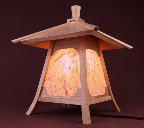 Japanese Lamp / Lantern In Curly Maple Wood -"Kodama" | Table Lamp in Lamps by Studio Straylight. Item composed of maple wood & paper compatible with japandi and asian style