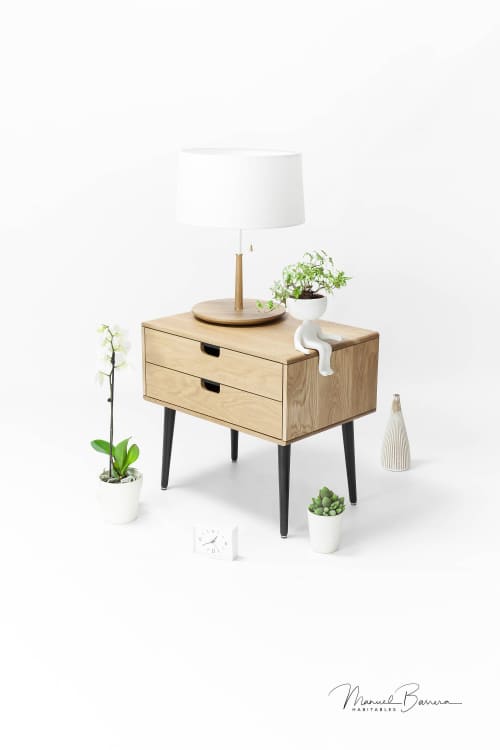Mid-Century Scandinavian Side Table | Tables by Manuel Barrera Habitables. Item made of oak wood