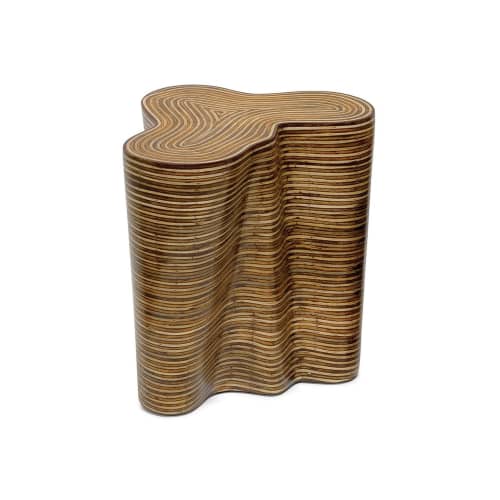 SHOWTIME (Orgo) | Side Table in Tables by Oggetti Designs. Item composed of wood