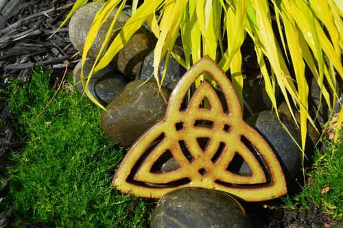 Double Trinity Knot Celtic | Wall Sculpture in Wall Hangings by Studio Strietnberger / Knottery Pottery - Kathleen Streitenberger. Item made of ceramic