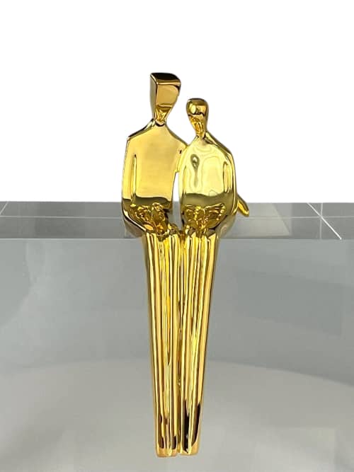 Close to Me sculpture in gold | Sculptures by YENNY COCQ