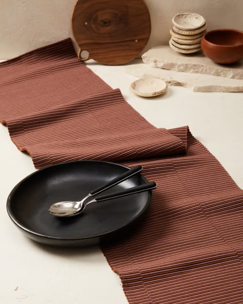 Ridges Runner - Robin | Table Runner in Linens & Bedding by MINNA