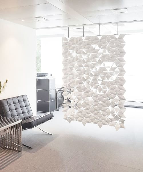 Facet hanging room divider 136 x 207cm | Decorative Objects by Bloomming, Bas van Leeuwen & Mireille Meijs. Item made of synthetic