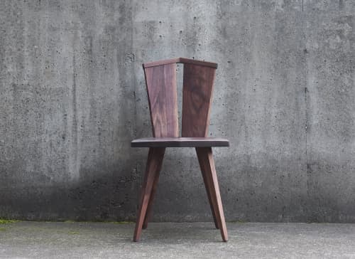 Sculptural Wood Slab Chair | Dining Chair in Chairs by Marco Bogazzi. Item composed of oak wood