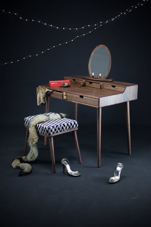 Upholstered Bench / Stool / Seat / Ottoman | Chairs by Manuel Barrera Habitables. Item composed of oak wood