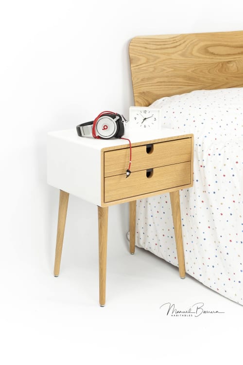 White Nightstand / Bedside Table | Storage by Manuel Barrera Habitables. Item made of oak wood compatible with scandinavian style