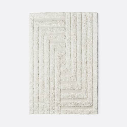 Shaggy Labyrinth White Rug | Work by District Loom