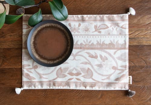 Camel Placemats | Tableware by OSLÉ HOME DECOR. Item composed of fabric