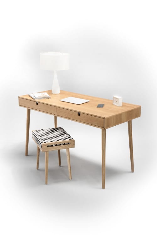 Solid Oak Desk | Tables by Manuel Barrera Habitables. Item made of oak wood