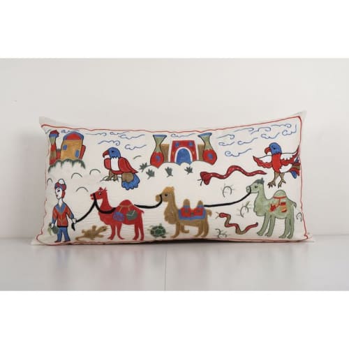 Tashkent Suzani Animal Bedding Pillow Case Made from a 19th | Cushion in Pillows by Vintage Pillows Store