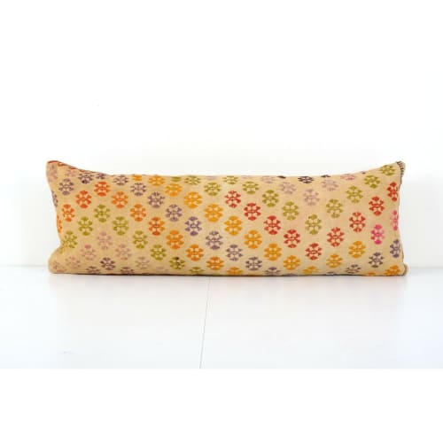 Kingsize Turkish Kilim Pillow Cover, Bedding Pillow Vintage | Sham in Linens & Bedding by Vintage Pillows Store. Item composed of cotton and fiber