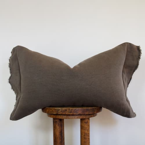 Mushroom Linen with Relaxed Flange Lumbar Pillow 16x24 | Pillows by Vantage Design