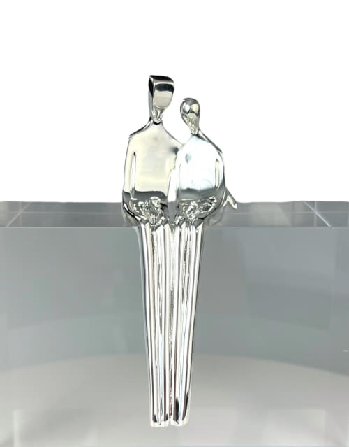 Close to Me sculpture in silver | Sculptures by YENNY COCQ